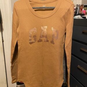 NWT, Women’s Size Small GAP Fitted Brown Long Sleeve Shirt